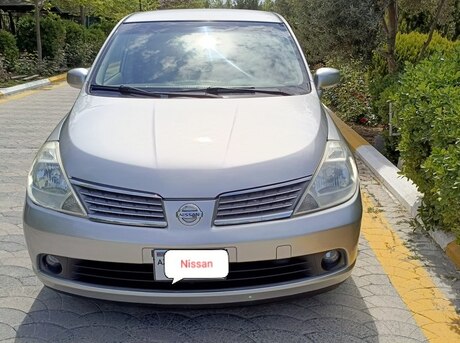 Nissan Tiida 2008