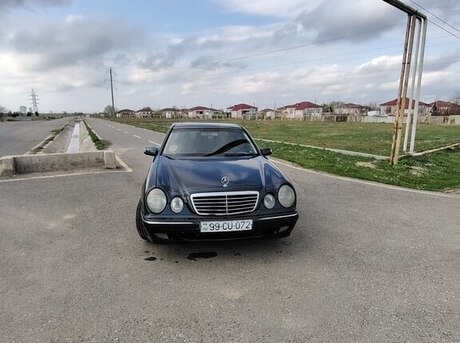 Mercedes E 220 d 2000