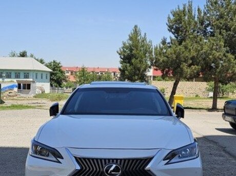 Lexus ES 250 2019