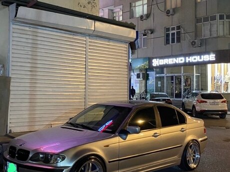 BMW 325 2004