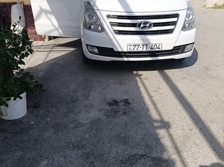 Hyundai H-1 2015