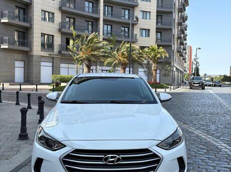 Hyundai Elantra 2016