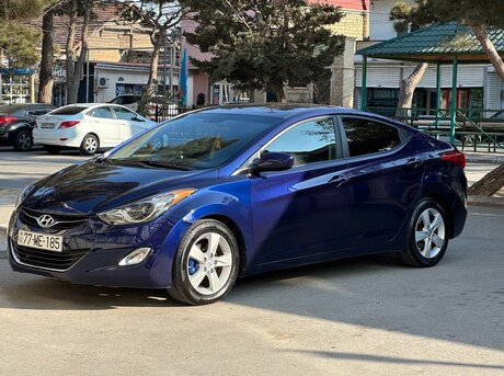Hyundai Elantra 2013