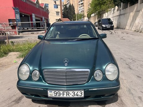 Mercedes E 270 2000