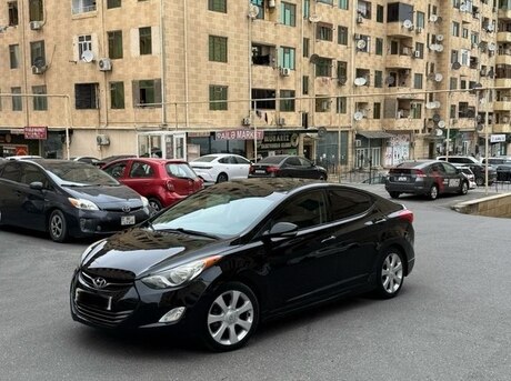Hyundai Elantra 2013