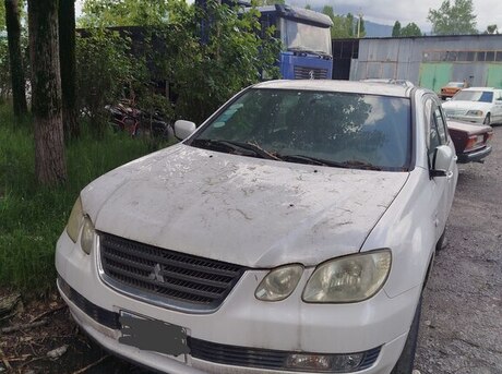 Mitsubishi Airtrek 2002