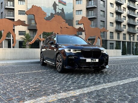 BMW X7 2021