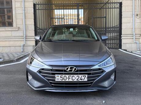 Hyundai Elantra 2019