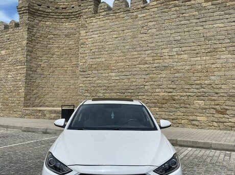 Hyundai Elantra 2016