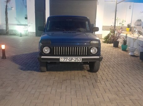 LADA (VAZ) Niva 2015