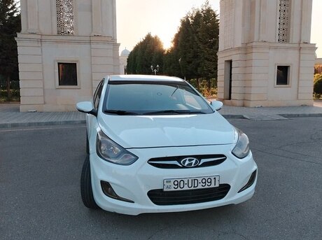 Hyundai Accent 2011