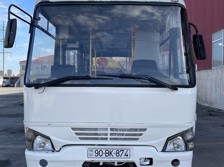 Isuzu NP 37 2007