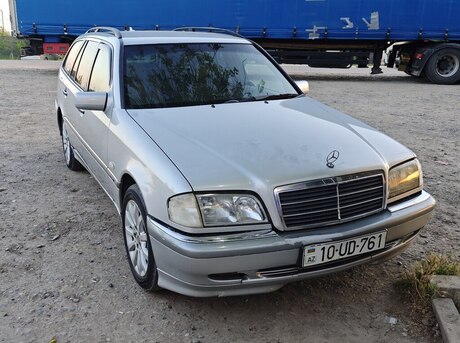 Mercedes C 180