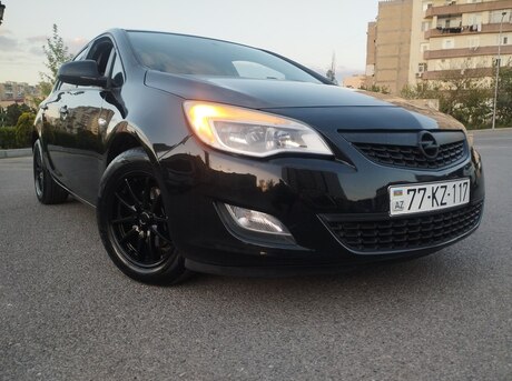 Opel Astra 2012