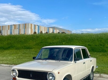 LADA (VAZ) 21011 1985