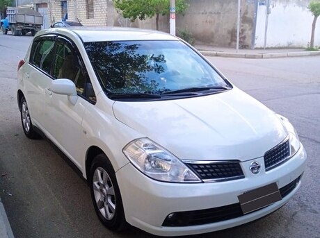 Nissan Tiida 2007