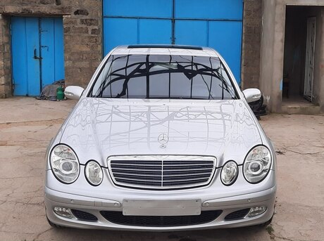 Mercedes E 220 d 2003