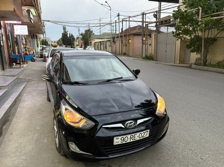 Hyundai Accent 2012
