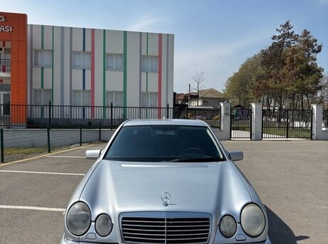 Mercedes E 240 1998