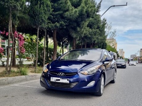 Hyundai Elantra 2012