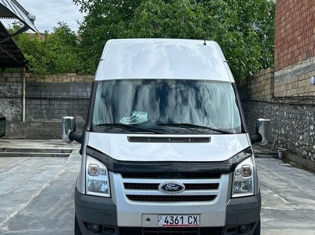Ford Transit 2011