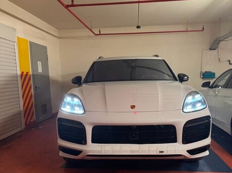 Porsche Cayenne GTS 2020