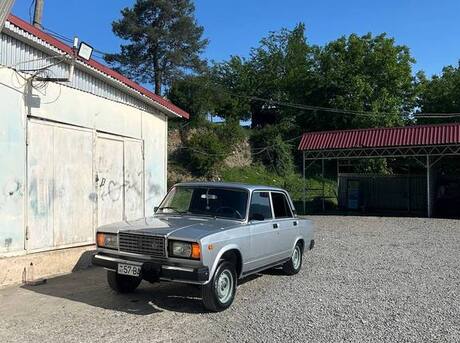 LADA (VAZ) 2107 2010