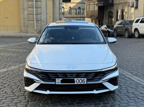 Hyundai Elantra 2025