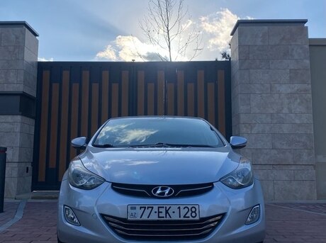 Hyundai Elantra 2011