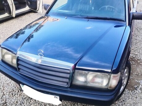 Mercedes 190