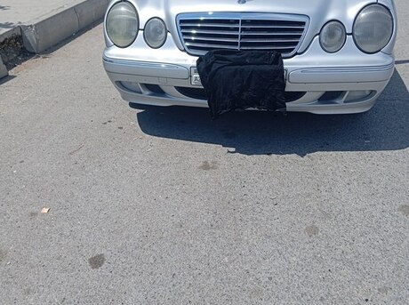 Mercedes E 220 d 2001