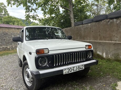 LADA (VAZ) Niva 2001
