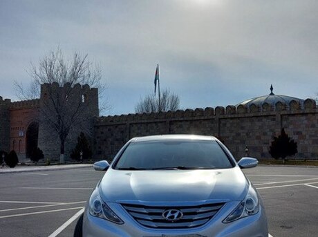 Hyundai Sonata 2011