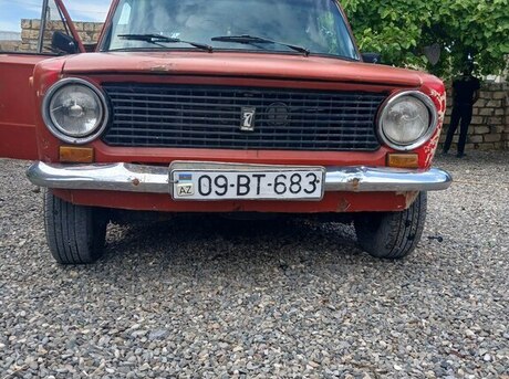 LADA (VAZ) 21011 1983