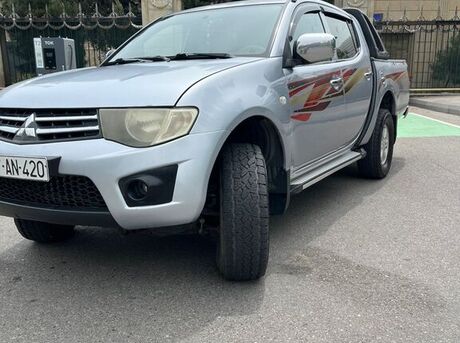Mitsubishi L200 2014
