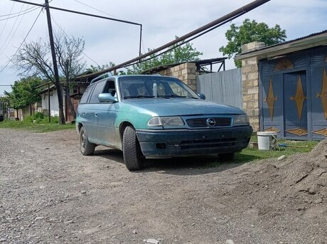 Opel Astra 1996