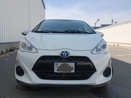 Toyota Aqua 2015