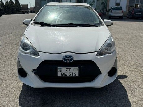 Toyota Prius C 2016