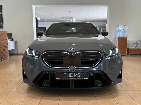 BMW M5 2025