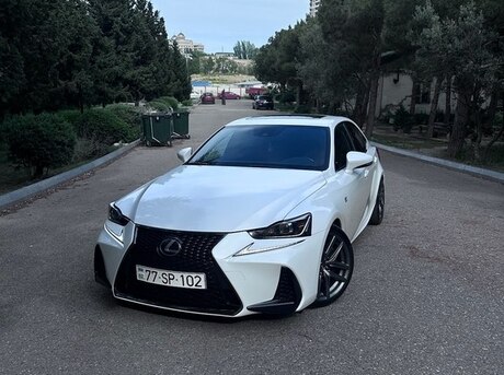 Lexus  2017