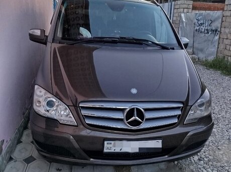 Mercedes Viano 2013