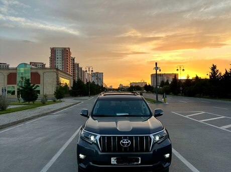 Toyota Land Cruiser Prado 2018