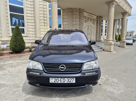 Opel Sintra 1997