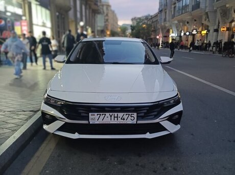 Hyundai Elantra 2024