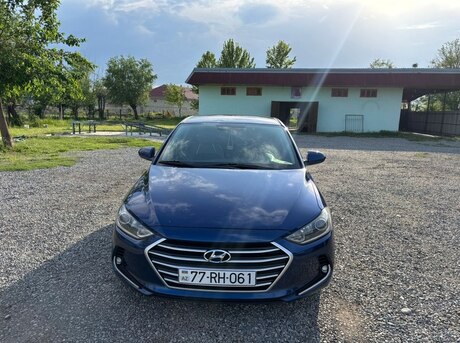 Hyundai Elantra 2018