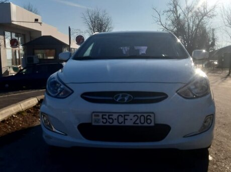 Hyundai Accent 2015