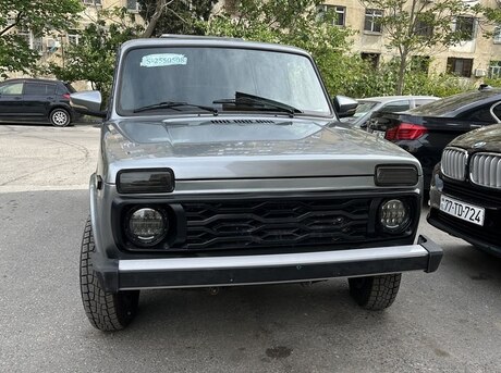 LADA (VAZ) Niva 2009