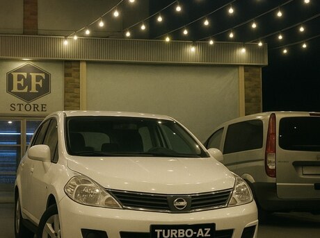 Nissan Tiida 2010