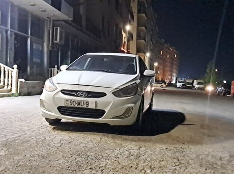 Hyundai Accent 2011