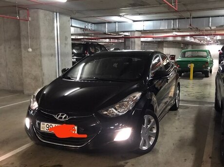 Hyundai Elantra 2012
